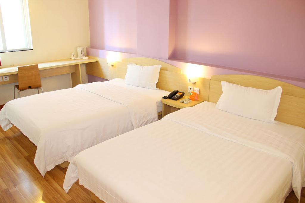 7Days Inn Chongqing Daxigou Renhe Street Esterno foto